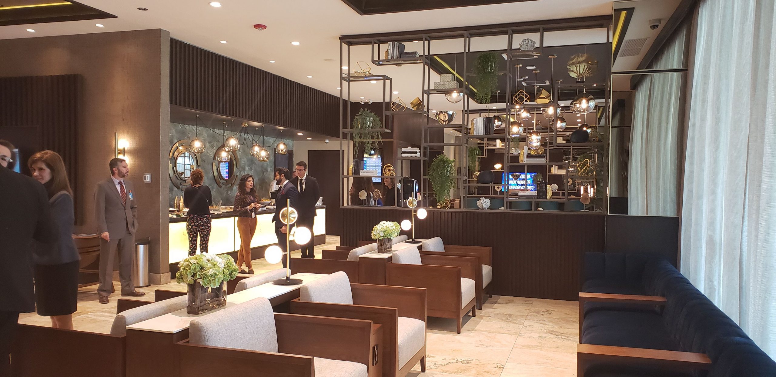 Renovada sala VIP Nacional del Aeropuerto de Quito sala VIP Nacional del Aeropuerto de Quito