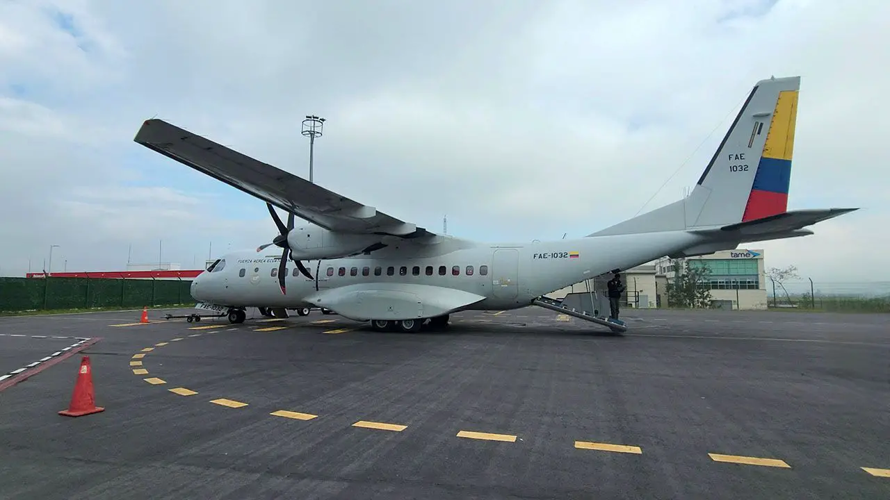 Volando en un CASA 295M CASA 295M FAE Fuerza Aerea Ecuatoriana reporte de vuelo quito taura FAE-1030