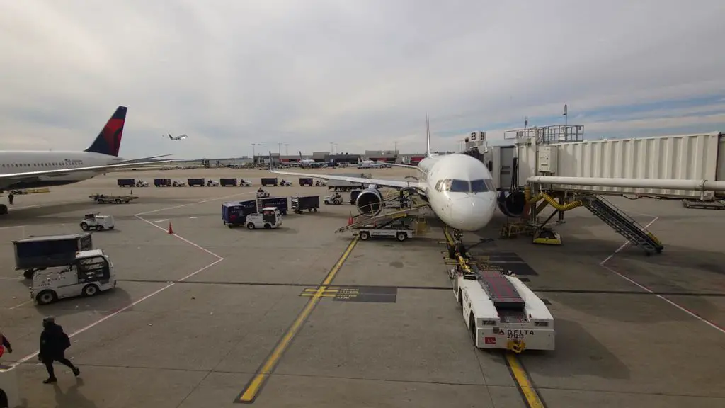 delta atlanta quito vuelo chicago avion boeing 757 servicio que tal es aerolinea