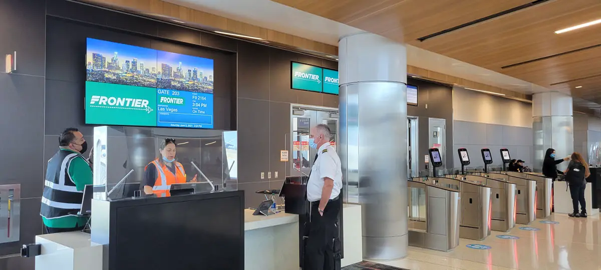 vuelo aerolinea bajo costo frontier airlines angeles vegas