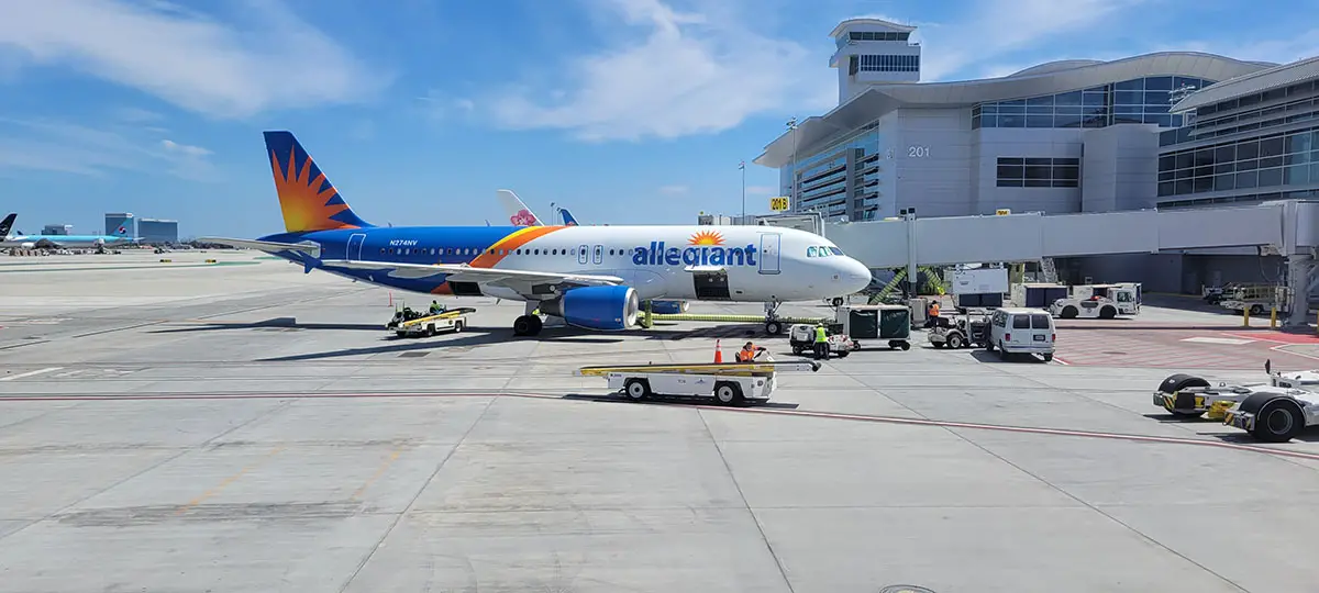 vuelo aerolinea bajo costo frontier airlines angeles vegas