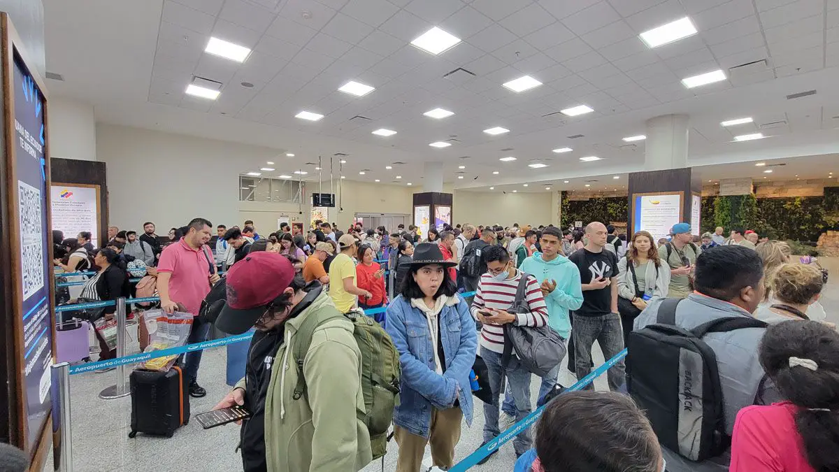 migracion aeropuerto de guayaquil