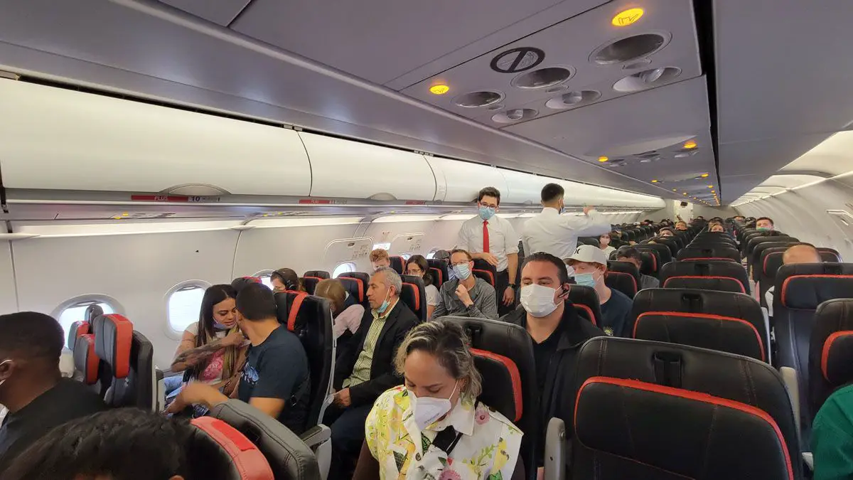 interior avianca plane passenger seats hc-ctx 