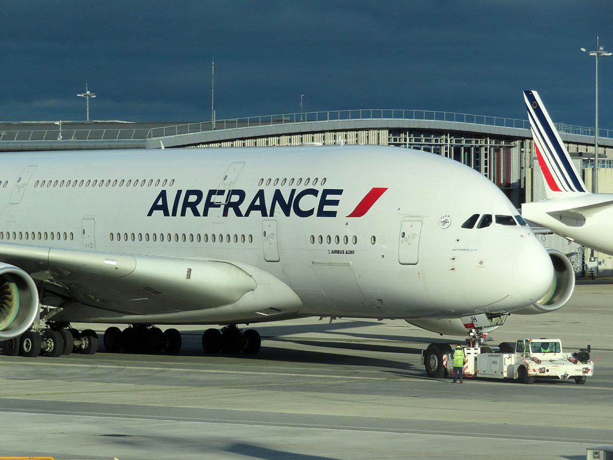 airbus a380 air france paris charles de gaulle