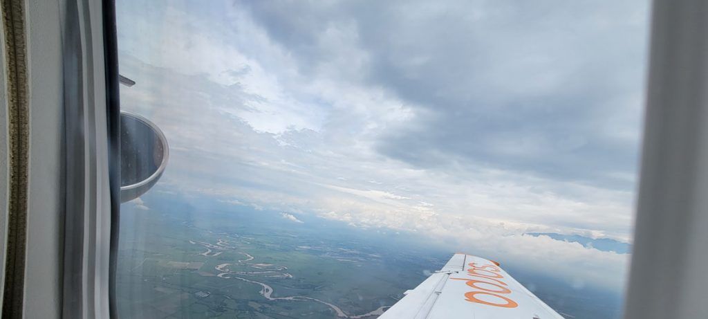 vuelos quito cali sarpa aerolinea embraer 145 operacion costo horarios