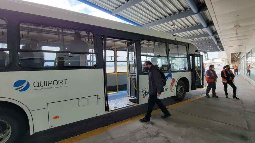 vuelos quito cali sarpa aerolinea embraer 145 operacion costo horarios