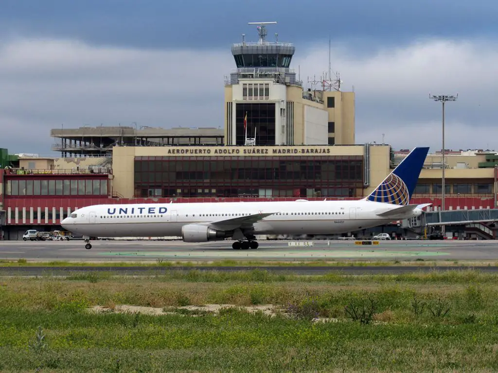 requisitos ingreso ingresar viajes vuelos españa madrid barcelona internacional visa pasaporte