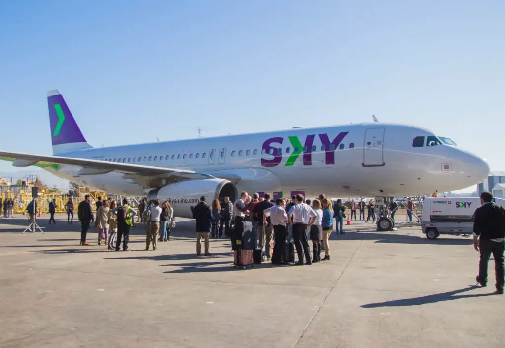 Low cost Sky Airline quiere volar a Ecuador