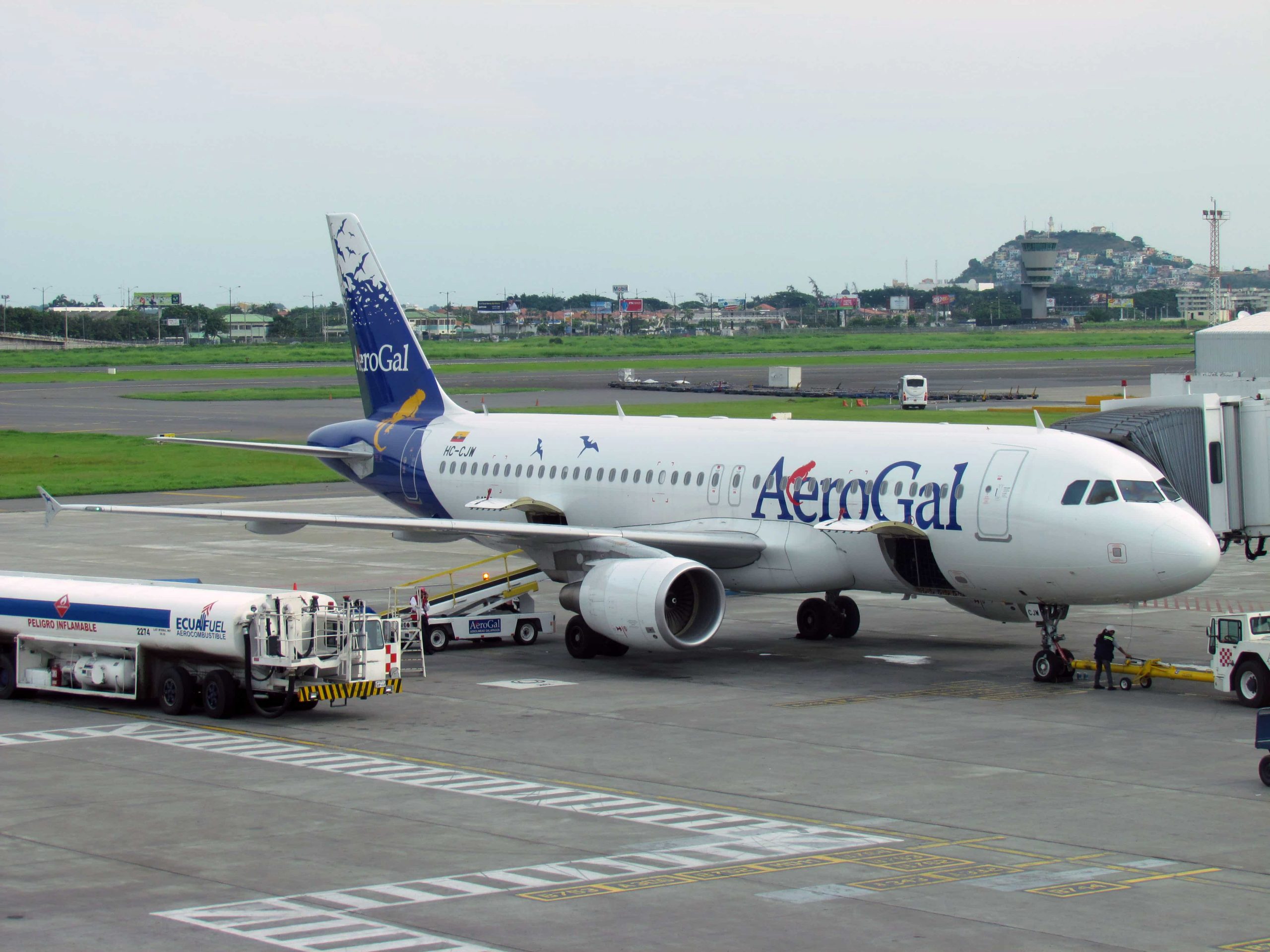 Regresa el subsidio al combustible aéreo en Ecuador