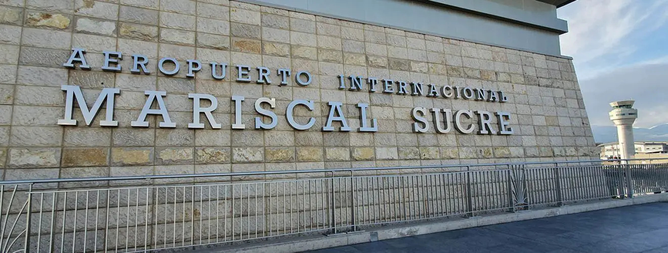 como ir volver traslado trasladarse desde hacia aeropuerto internacional de quito estado de excepcion vuelos estado