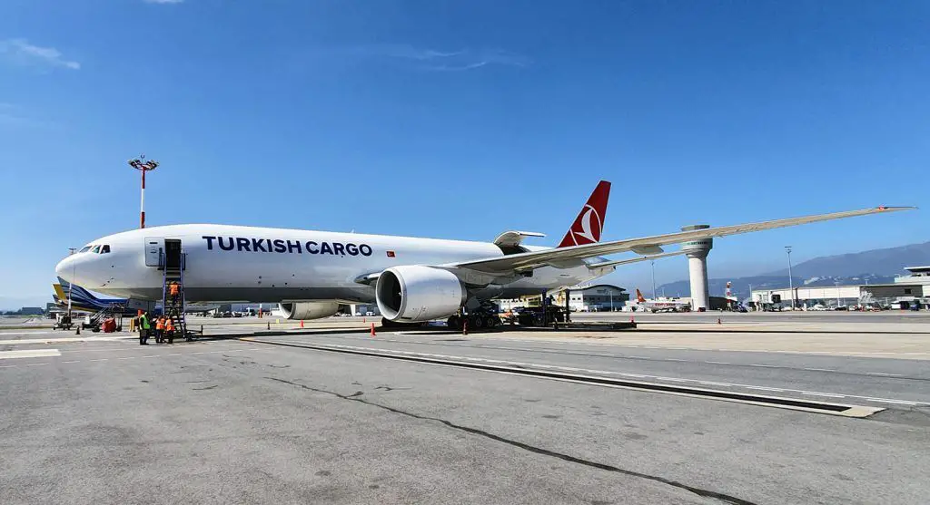 turkish vuelos regulares quito cargo carga ecuador vuelo operaciones boeing 777