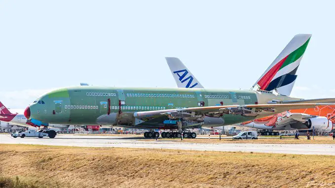 Salió de ensamblaje el último Airbus A380 último Airbus A380 linea final de ensamblaje
