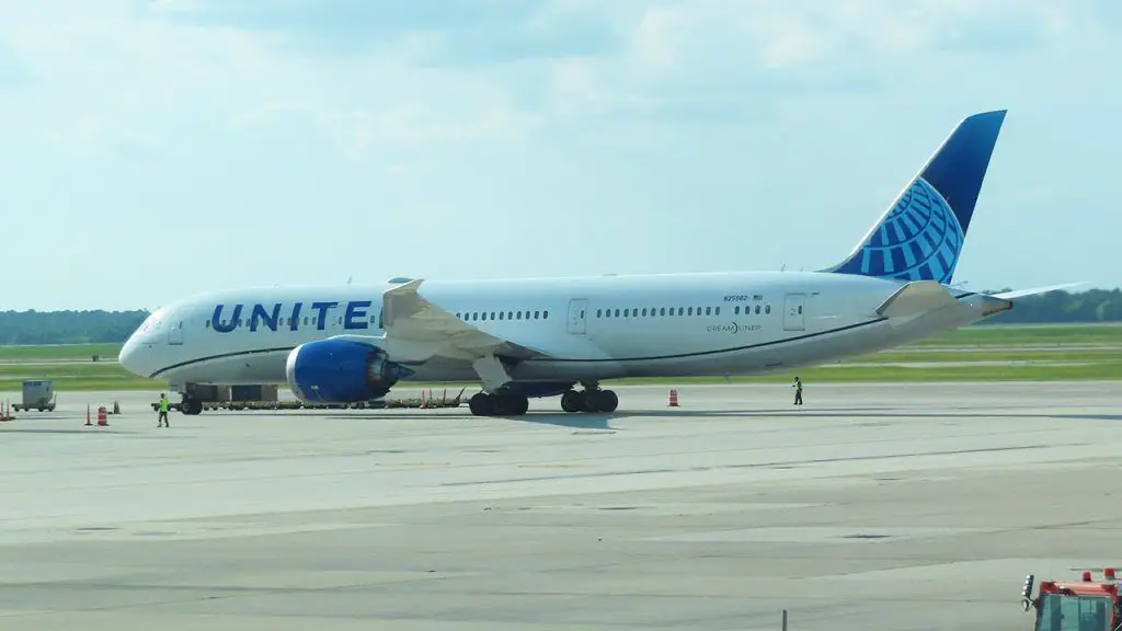 united airlines rutas destinos vuelos 100 ciudades verano 2023