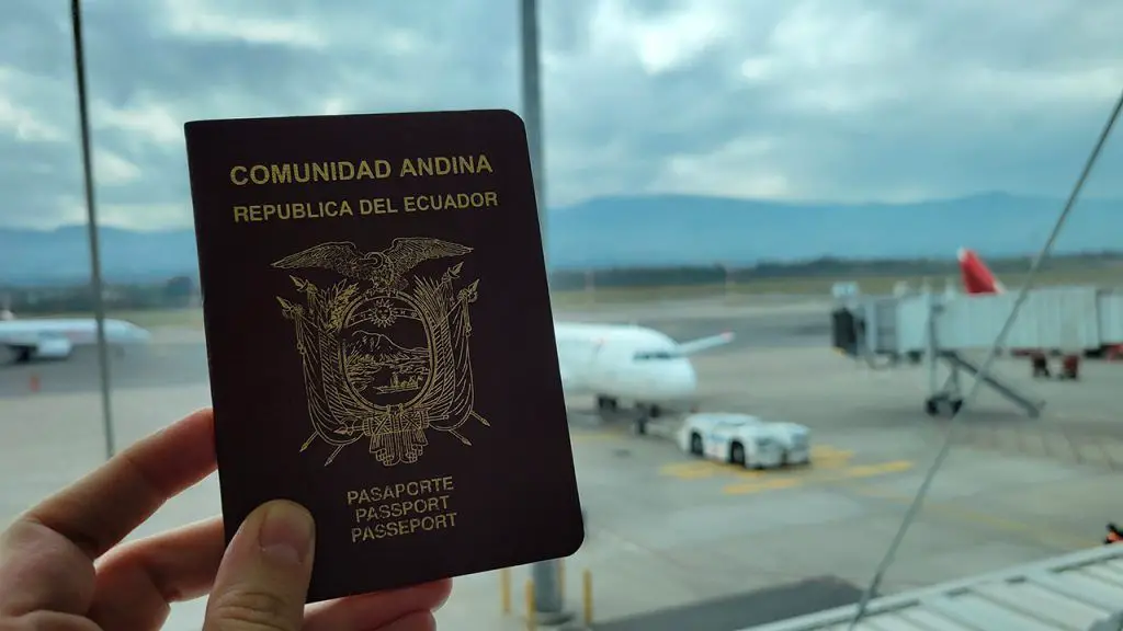 países equatorianos viajam passaporte sem visto voos destinos de escala