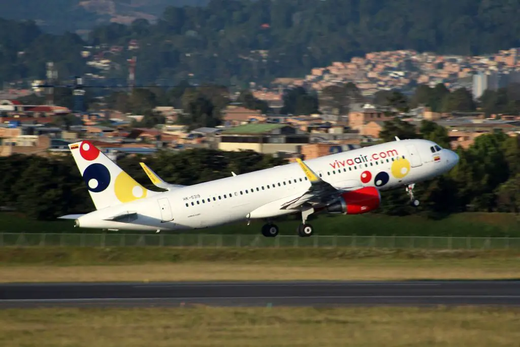 Viva Air Colombia Cali