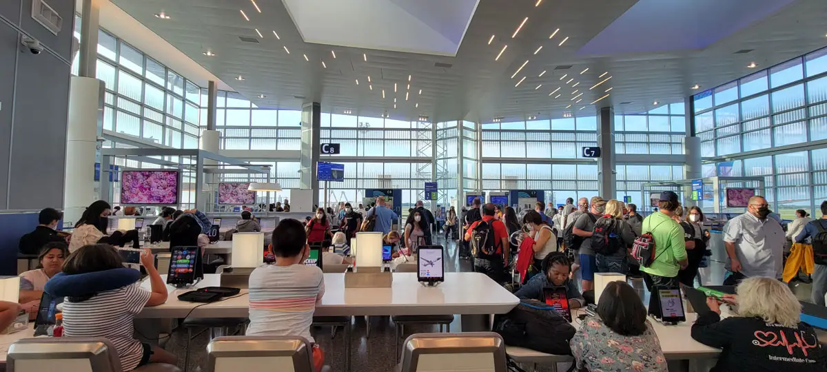 reporte vuelo united airlines houston quito aeropuerto