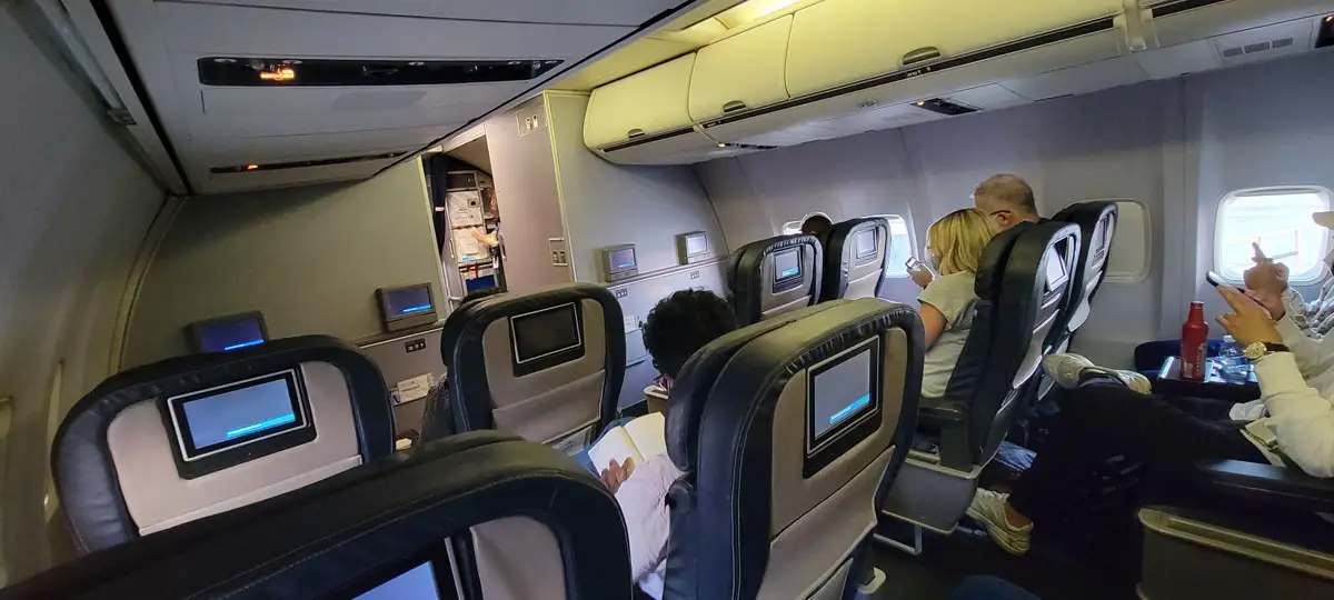 reporte vuelo united airlines houston quito aeropuerto