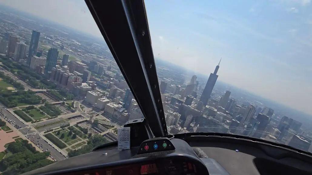 vuelo sobrevuelo overflight turismo turistico Chicago Illinois Estados Unidos Fly Heli in Chicago Vertiport helipuerto FBO