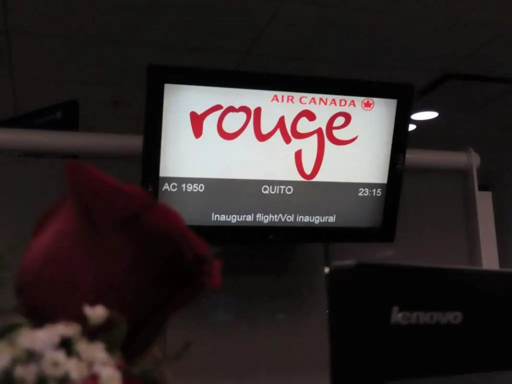 historic flight between Toronto Quito air canada rouge
