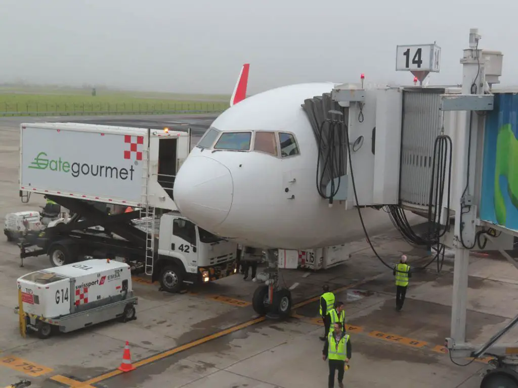air canada rouge quito toronto como volar