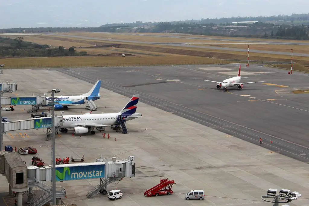 Внутренние рейсы Национальный Эквадор Кито Гуаякиль Куэнка Лоха Эсмеральдас Манта Кока